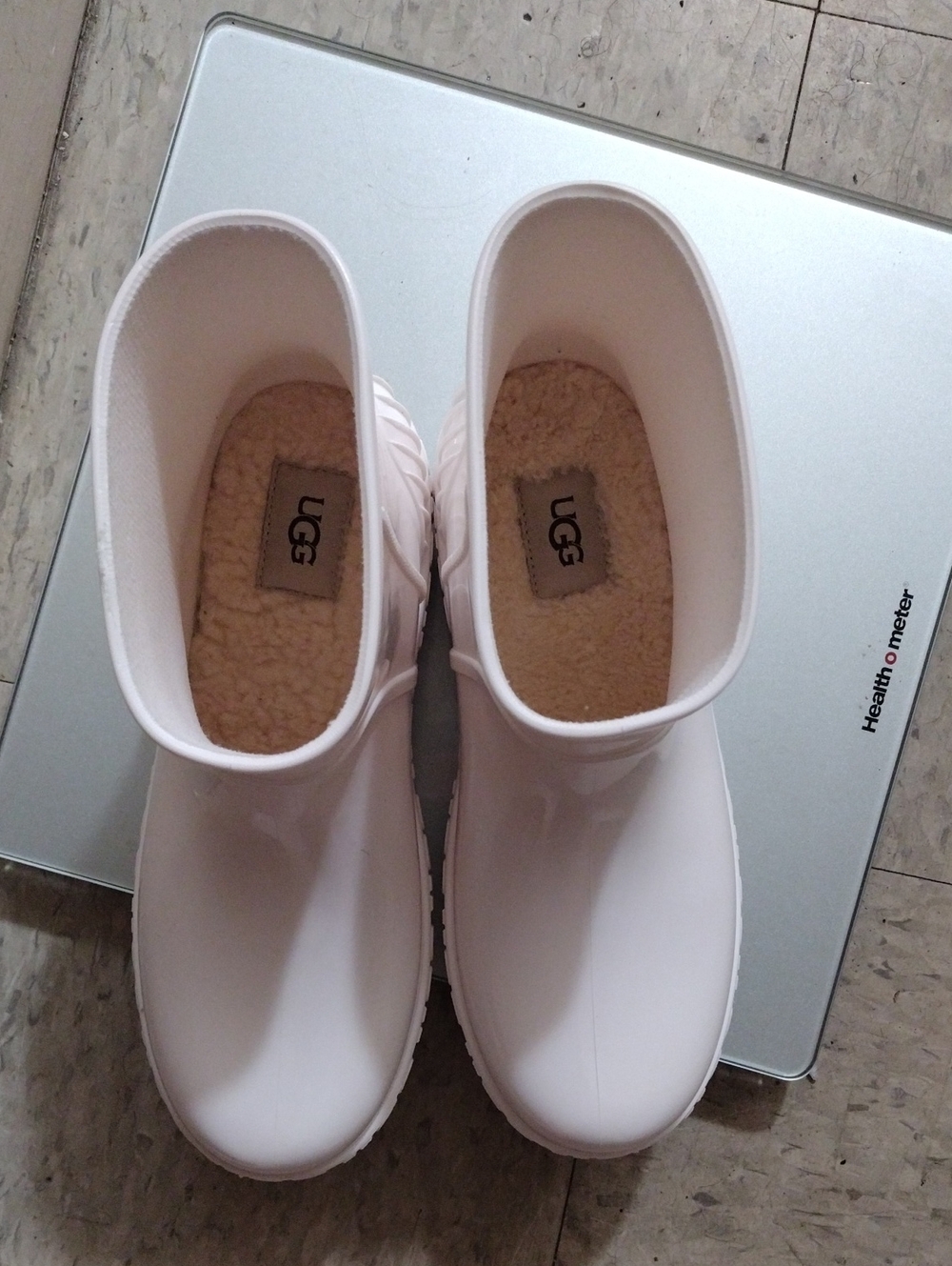 UGG Cream Platform Rain Boots - Picture 4 of 5